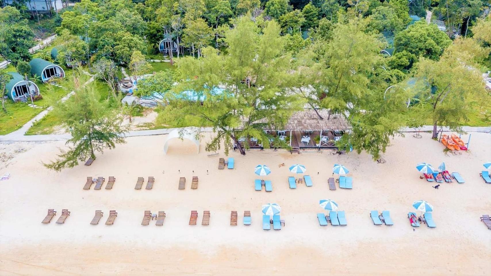 튜브 리조트 코롱 산로엠 외부 사진