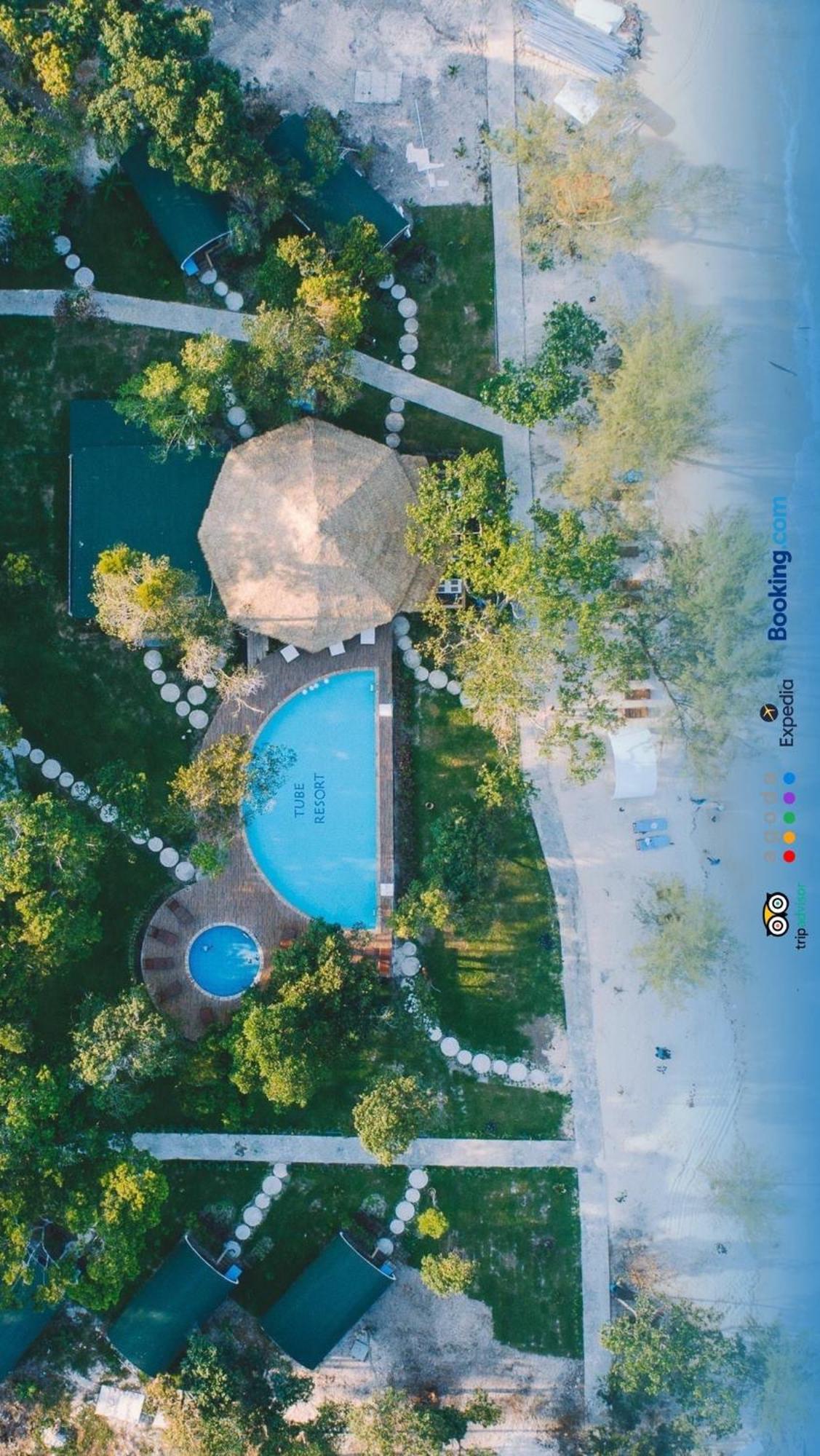 튜브 리조트 코롱 산로엠 외부 사진